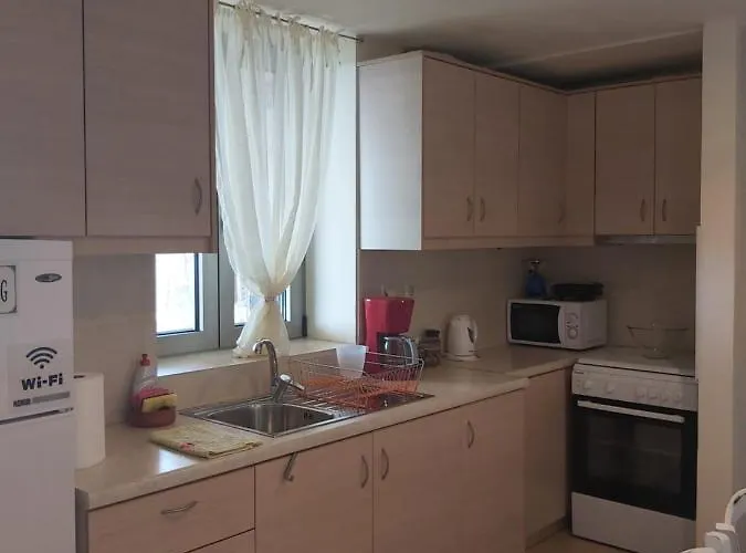 דירה Riza קרדמילי